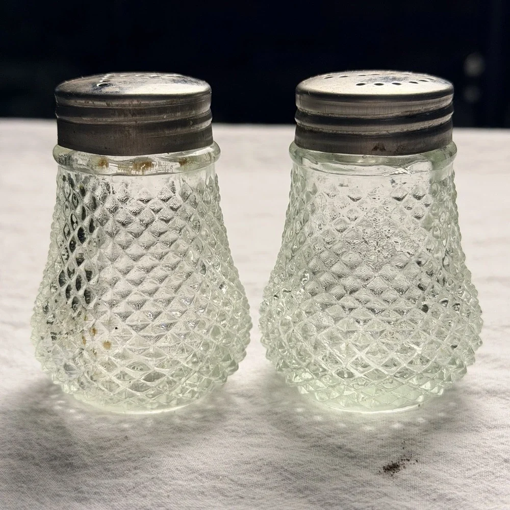 Clear Glass Salt & Pepper Shakers 2.75